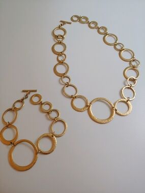 Premier Designs Gold Hammered Circle-Link Necklace and Bracelet Set